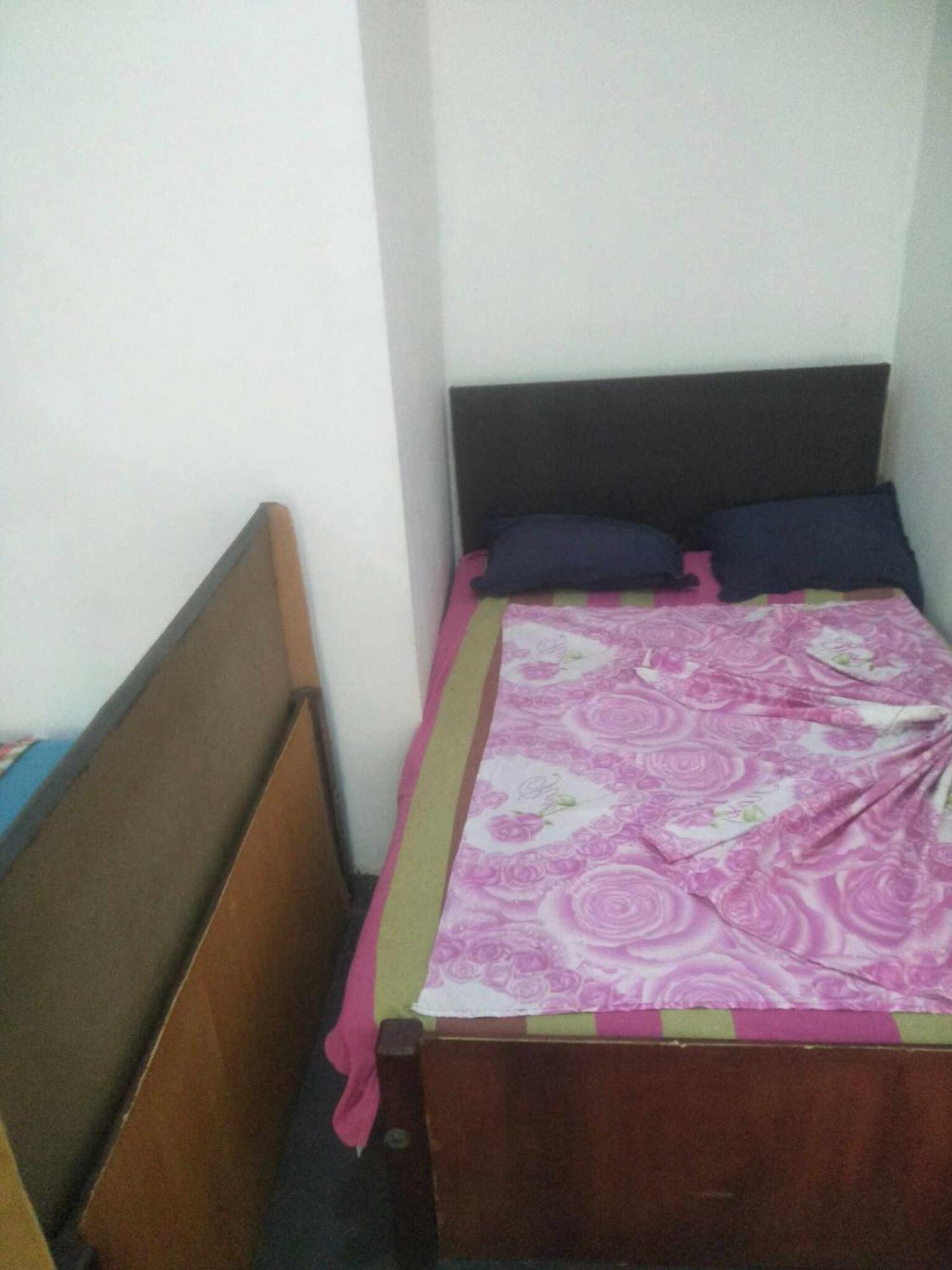 Bathiya Tourist Guest Anuradhapura Hotel Bagian luar foto